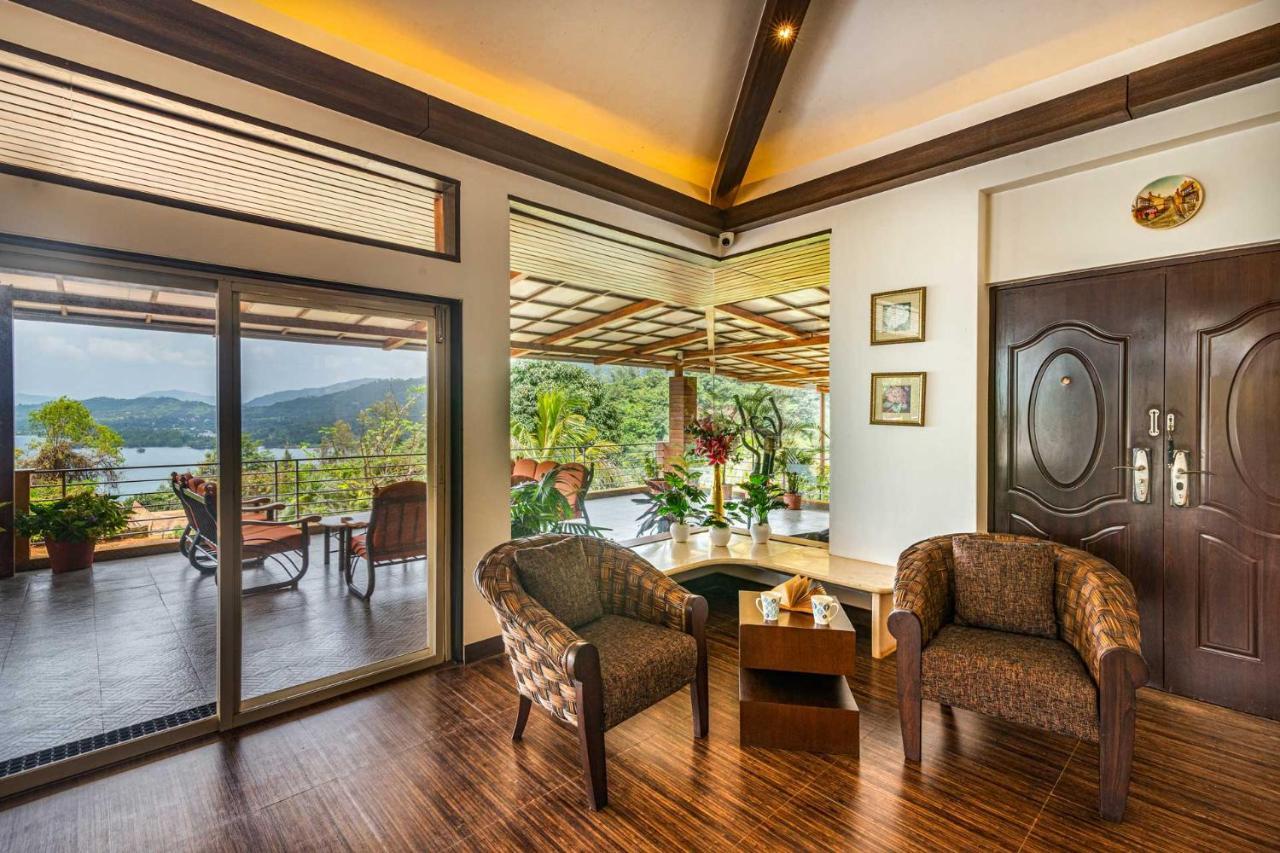 Ekam Lake House By Stayvista With Mountain & Lake Views, Outdoor Jacuzzi, Sauna, Modern Amenities & Kitchen Garden بونة المظهر الخارجي الصورة